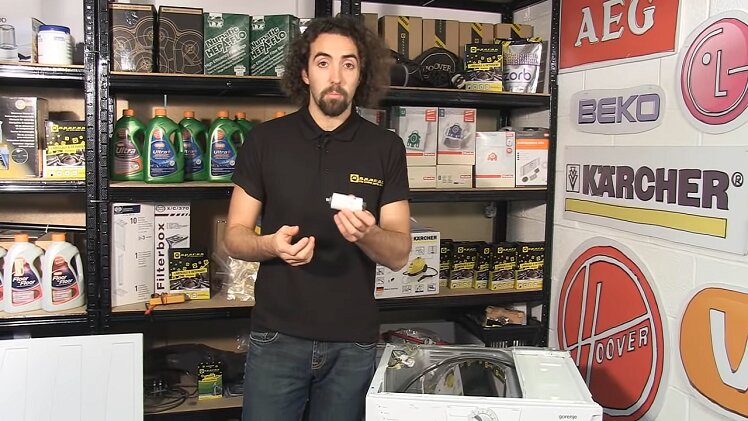 Tumble dryer motor capacitor.