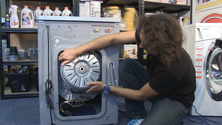 Taking off the circular panel.